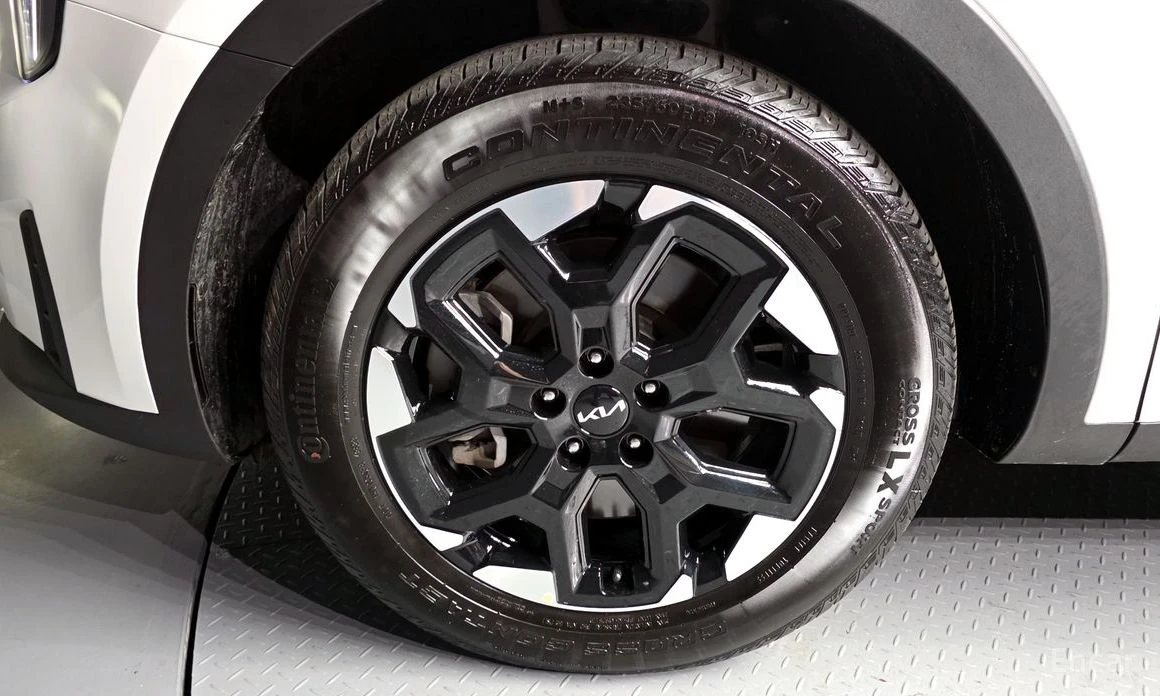 Kia Sorento PRESTIGE* FWD* ПОДГРЕВ* КАМЕРА* ОБДУХВАНЕ* КЕЙЛЕС, снимка 7 - Автомобили и джипове - 54255583