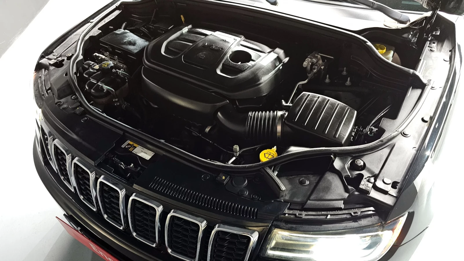 Jeep Grand cherokee 3.6 limited, снимка 17 - Автомобили и джипове - 54428519