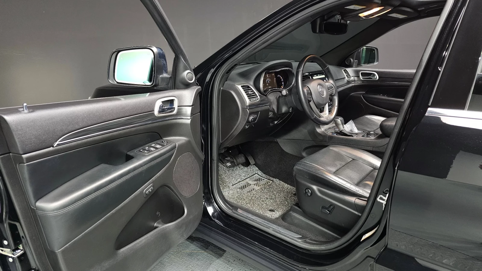 Jeep Grand cherokee 3.6 limited, снимка 5 - Автомобили и джипове - 54428519