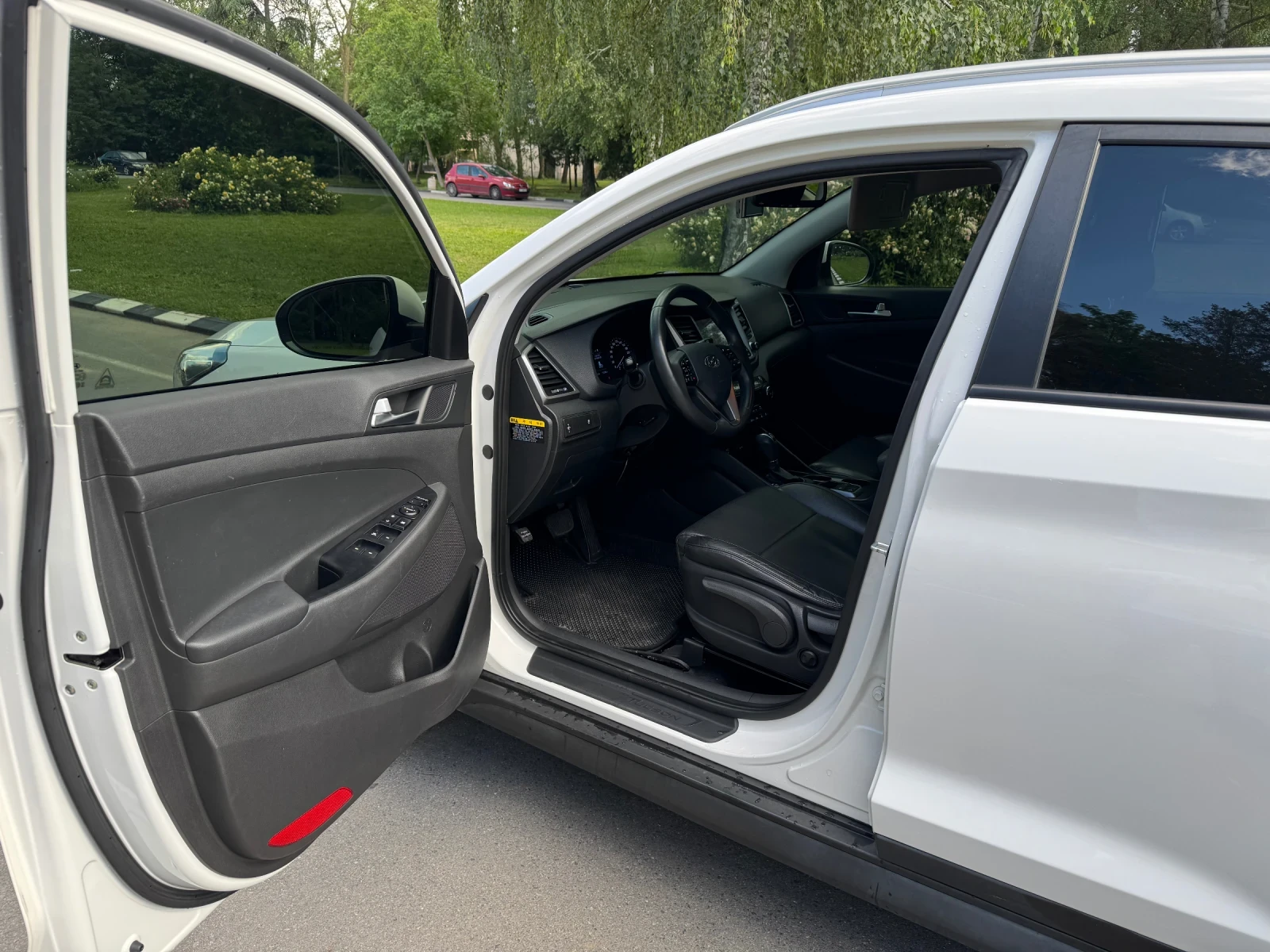 Hyundai Tucson 1.7 CRDI | Внос от Корея | 111 000 км | Перфектна, снимка 7 - Автомобили и джипове - 54828305