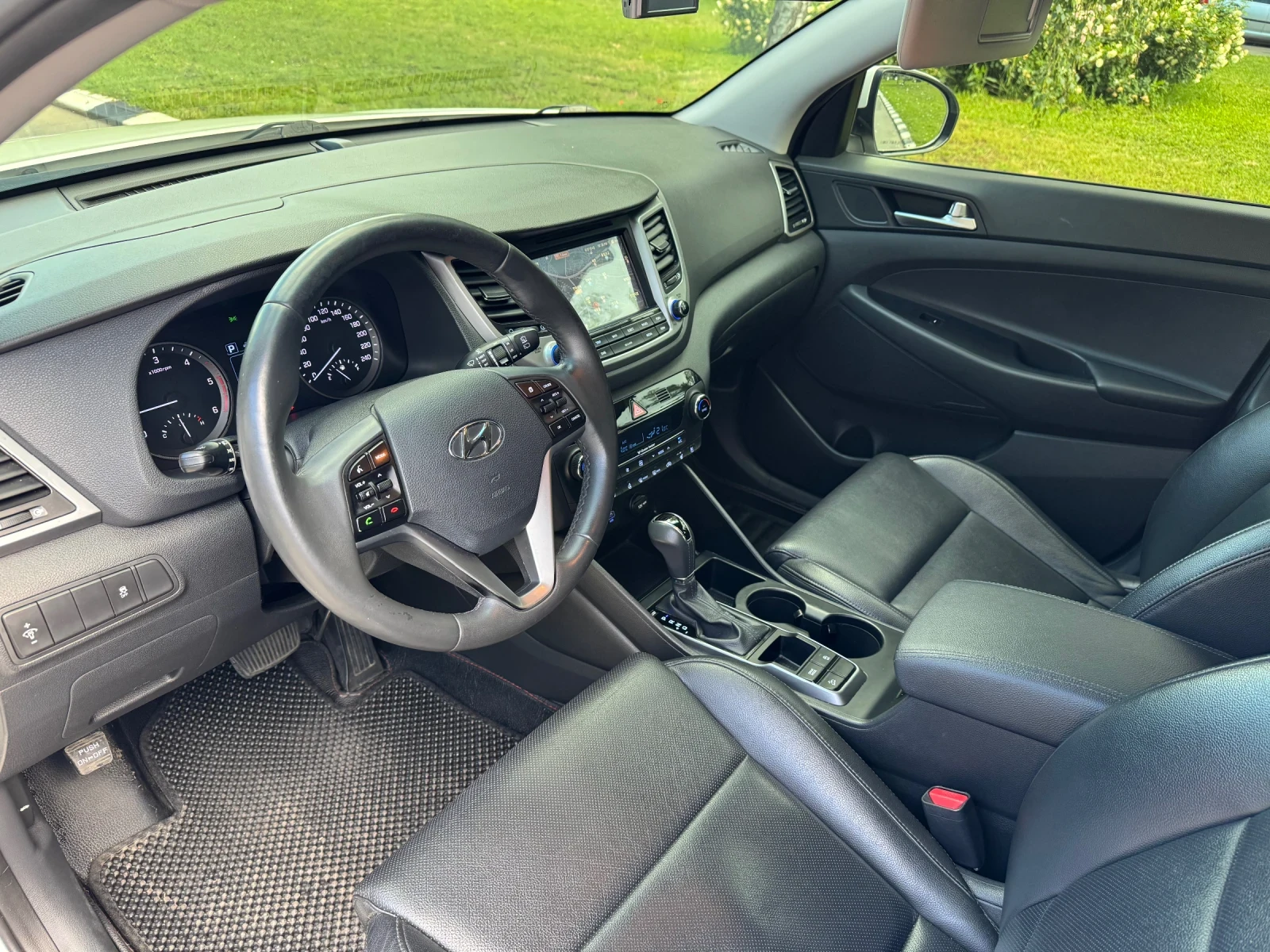 Hyundai Tucson 1.7 CRDI | Внос от Корея | 111 000 км | Перфектна, снимка 2 - Автомобили и джипове - 54828305