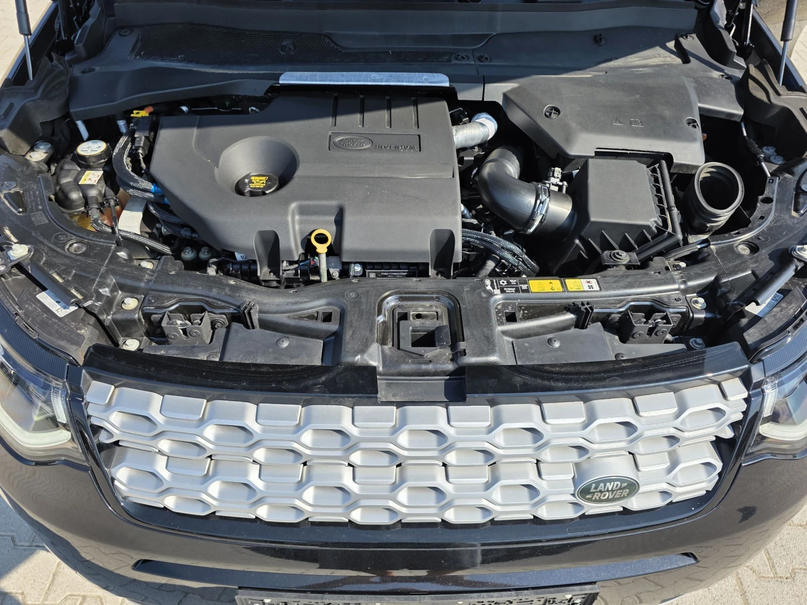 Land Rover Discovery Sport 2.0D Лизинг, снимка 15 - Автомобили и джипове - 55586705