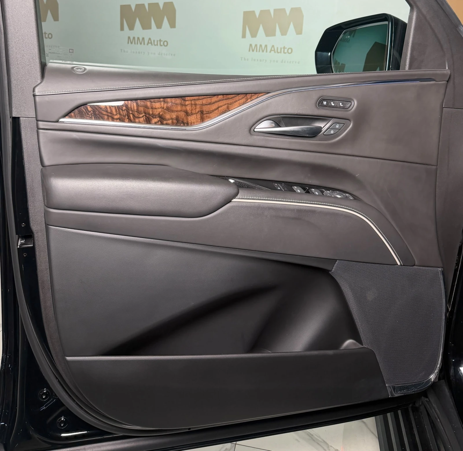Cadillac Escalade Premium Luxury* 6.2 V8* HuD* AKG* Pano* TV* 360 | Mobile.bg � ����������� 6