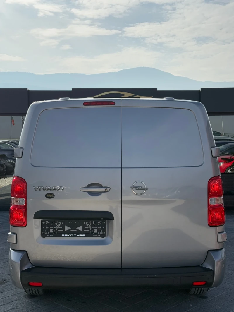 Opel Vivaro Нов внос от Белгия Fullll, снимка 5 - Бусове и автобуси - 48811902