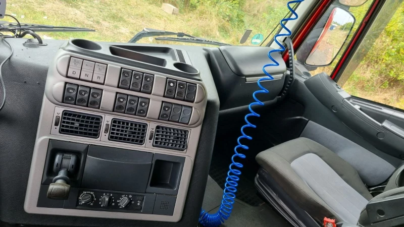 Iveco Stralis 500 6х2, снимка 9 - Камиони - 53560289