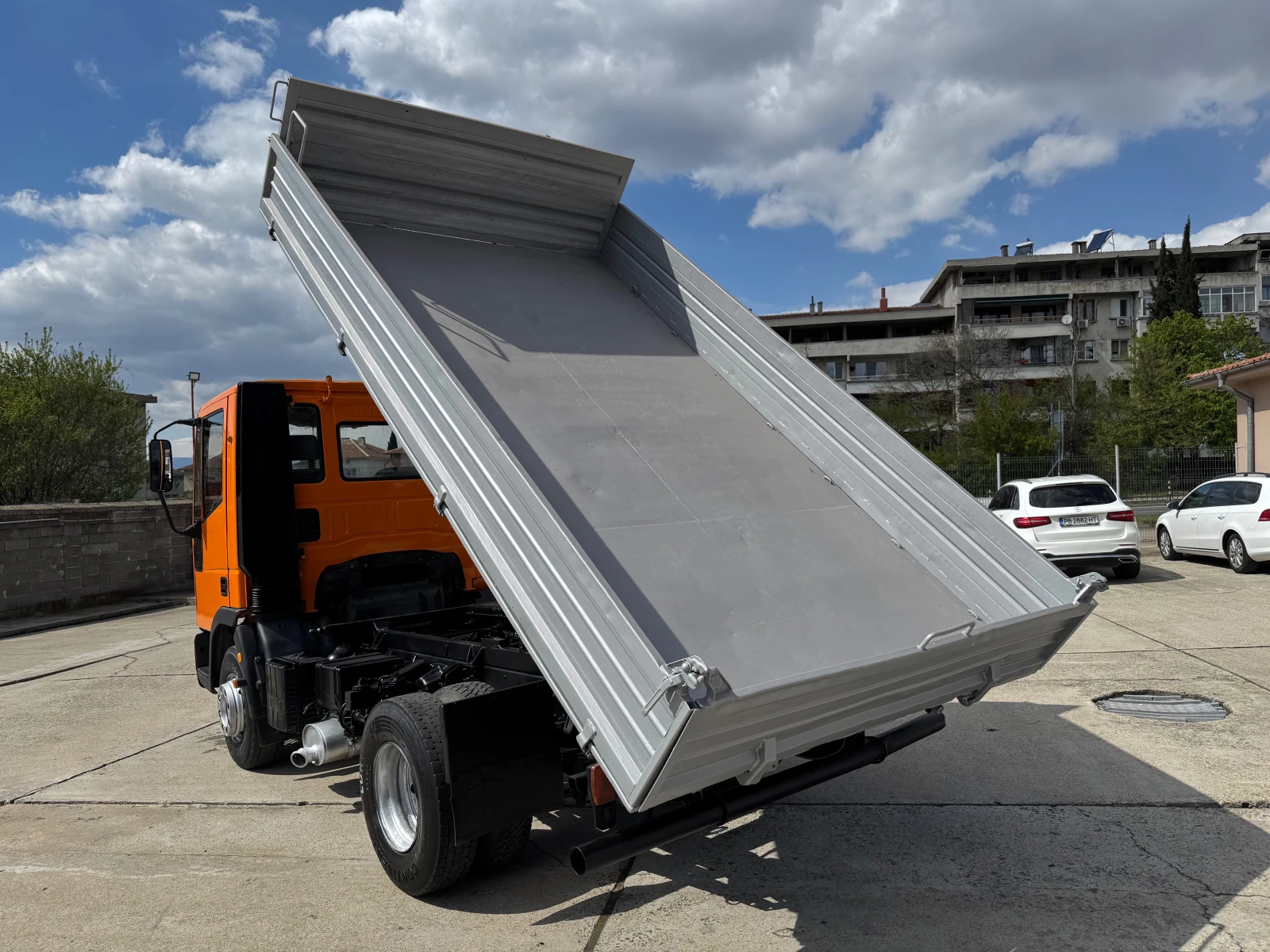 Iveco Eurocargo 80e15 , тристранен самосвал , 3.90м - изображение 4