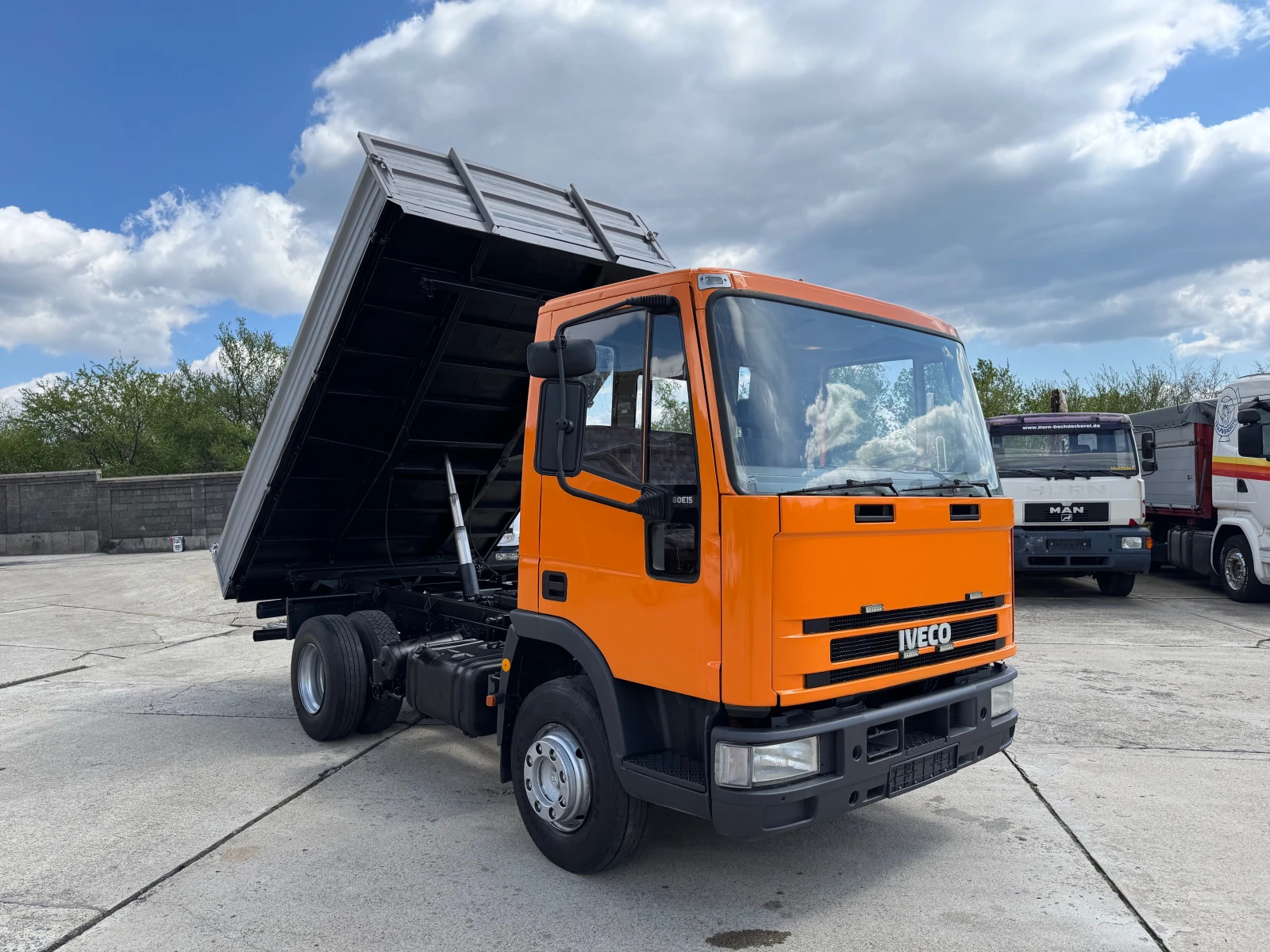 Iveco Eurocargo 80e15 , тристранен самосвал , 3.90м - изображение 2