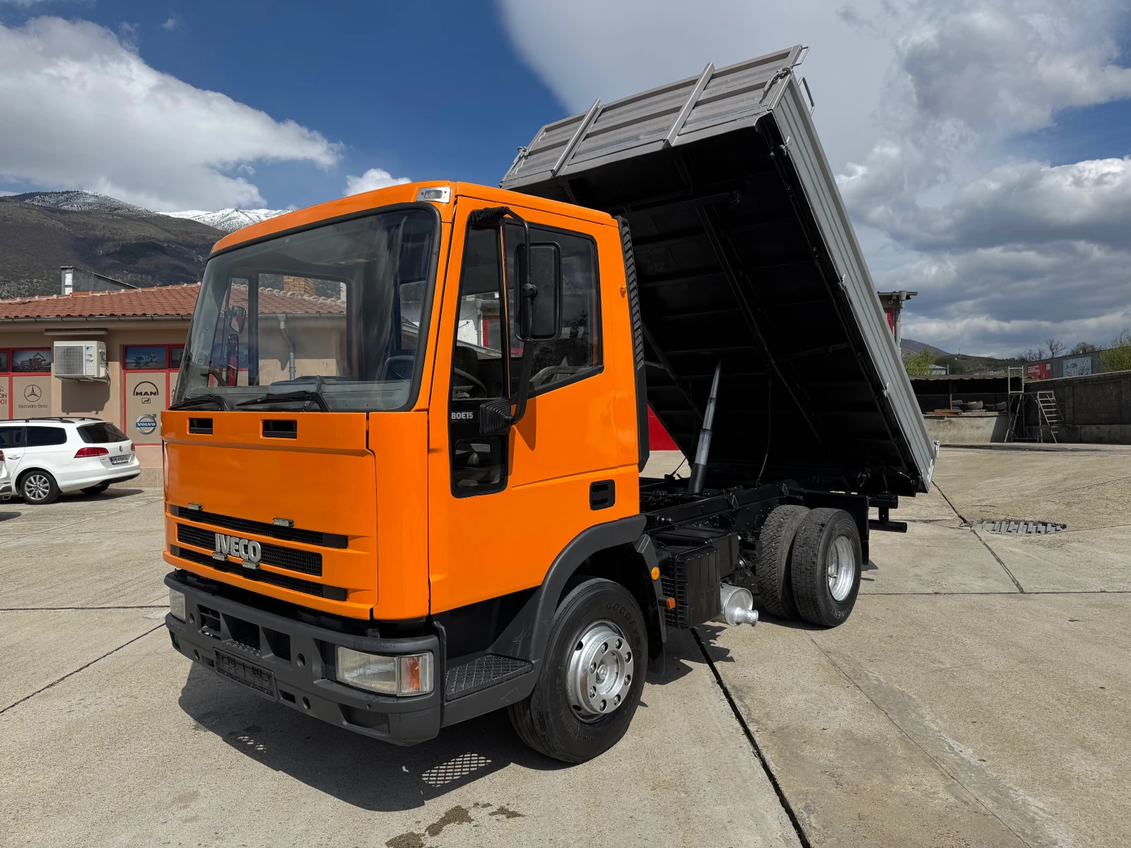 Iveco Eurocargo 80e15 , тристранен самосвал , 3.90м - изображение 2