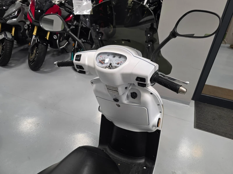 Kymco Like 200ie, 2010г., снимка 11 - Мотоциклети и мототехника - 52934039