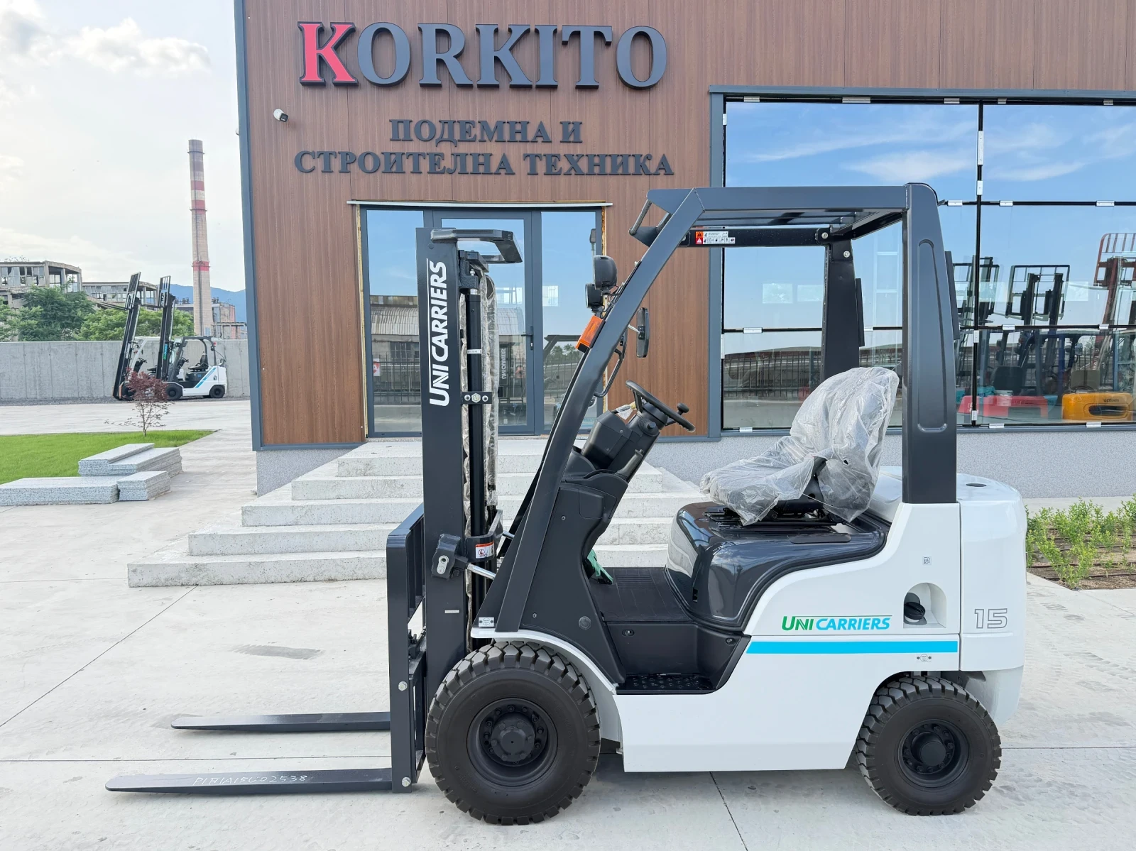 Мотокар UniCarriers Mitsubishi Logisnext / ЧИСТО НОВ / ПРОМОЦИЯ !, снимка 2 - Индустриална техника - 53631979