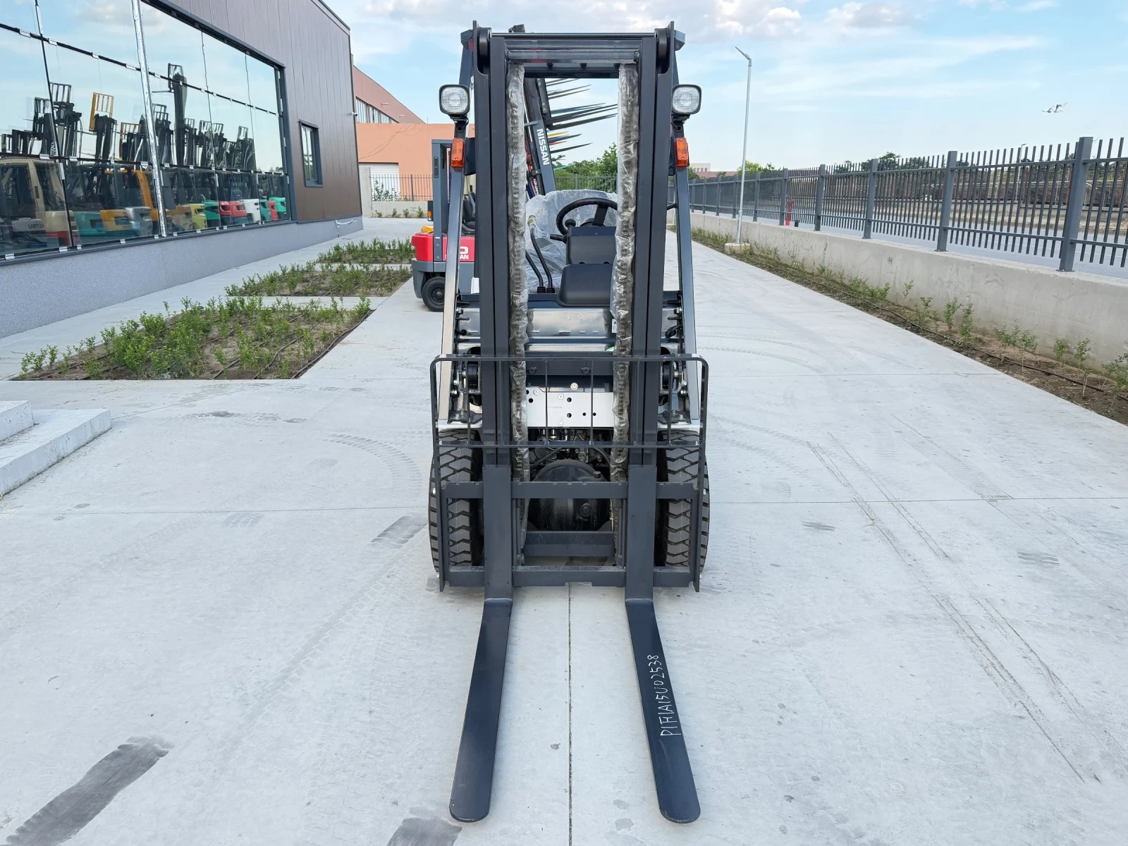 Мотокар UniCarriers Mitsubishi Logisnext / ЧИСТО НОВ / ПРОМОЦИЯ !, снимка 8 - Индустриална техника - 53631979