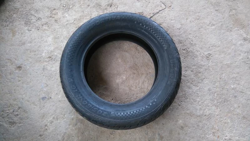 Гуми Летни 205/60R16, снимка 2 - Гуми и джанти - 45864029