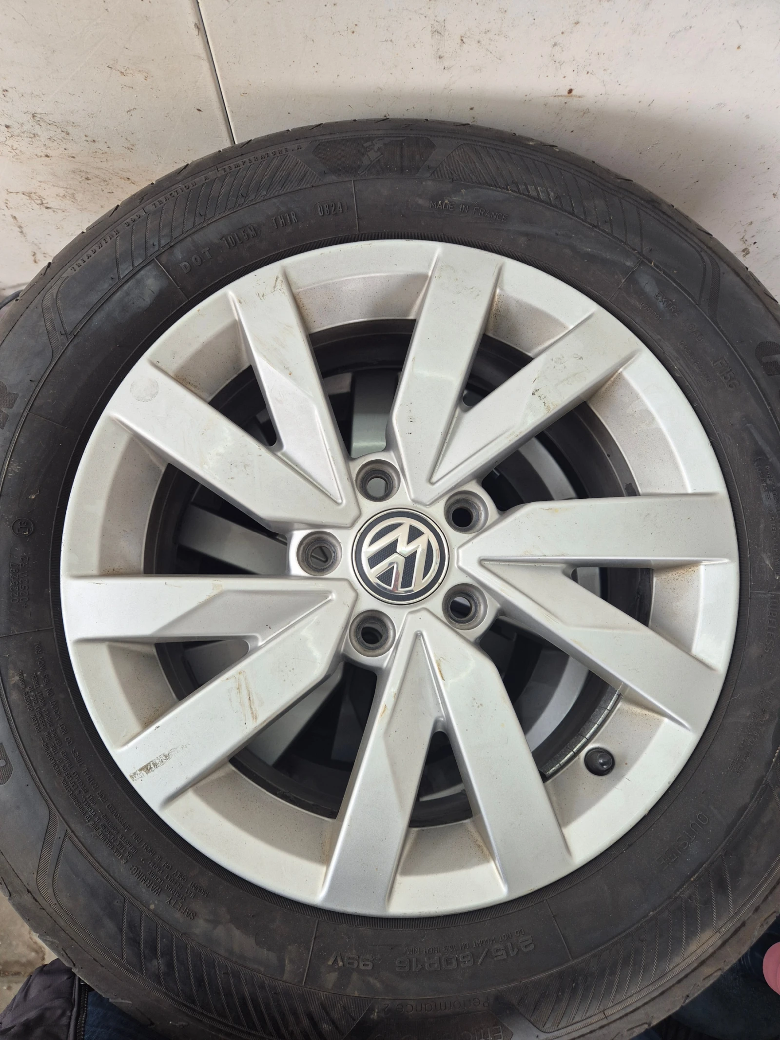 Гуми с джанти Goodyear 215/60R16, снимка 9 - Гуми и джанти - 54381301
