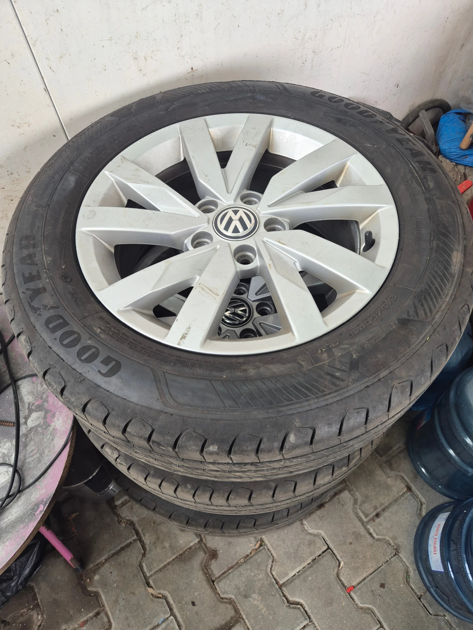 Гуми с джанти Goodyear 215/60R16, снимка 7 - Гуми и джанти - 54381301