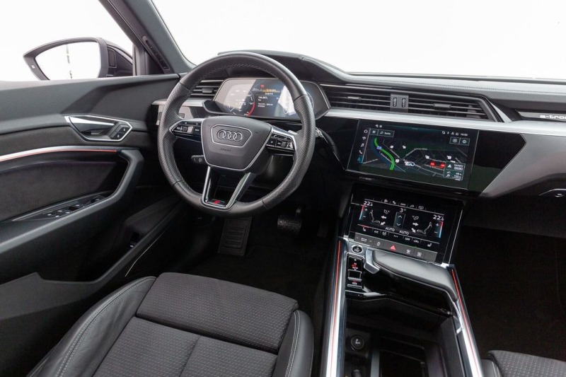 Audi E-Tron 55 QUATTRO/ LIFT/ MATRIX/ PANO/ BANG&OLUFSEN/, снимка 5 - Автомобили и джипове - 45929889