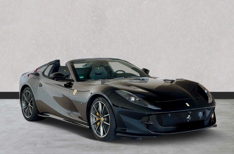 Ferrari 812 GTS = Carbon Interior & Exterior= Гаранция, снимка 1 - Автомобили и джипове - 46446941