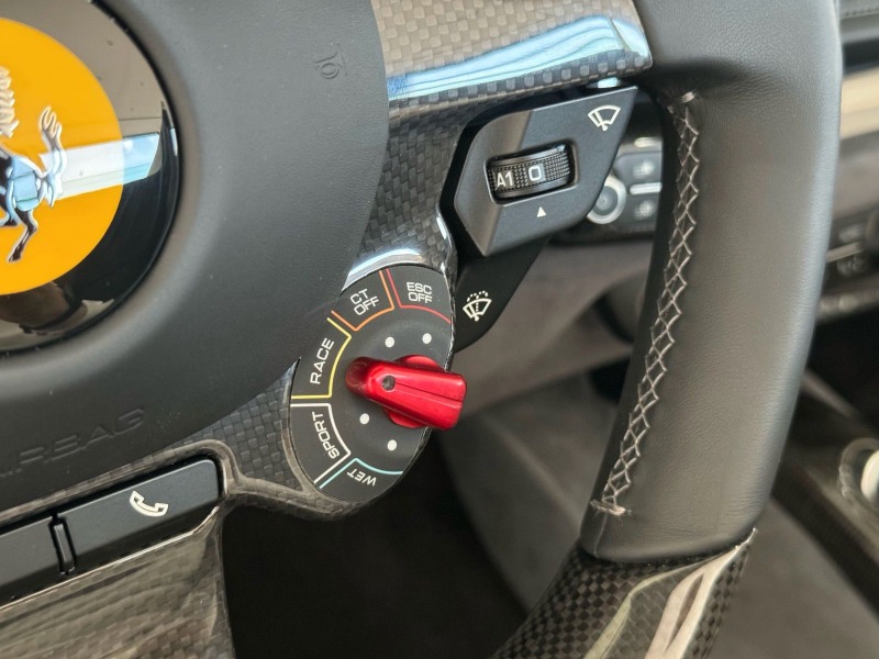 Ferrari 812 GTS = Carbon Interior & Exterior= Гаранция, снимка 12 - Автомобили и джипове - 46446941