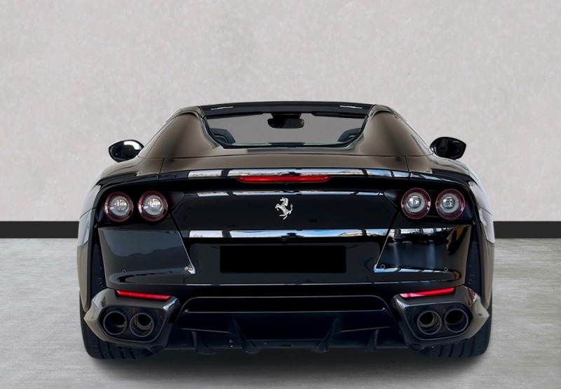 Ferrari 812 GTS = Carbon Interior & Exterior= Гаранция, снимка 3 - Автомобили и джипове - 46446941