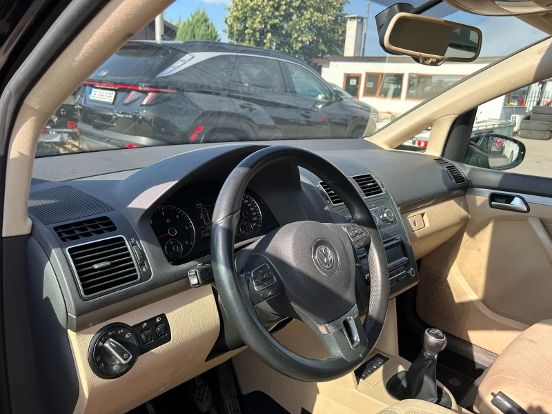 VW Touran 1.6TDI EURO 5, снимка 11 - Автомобили и джипове - 46707630