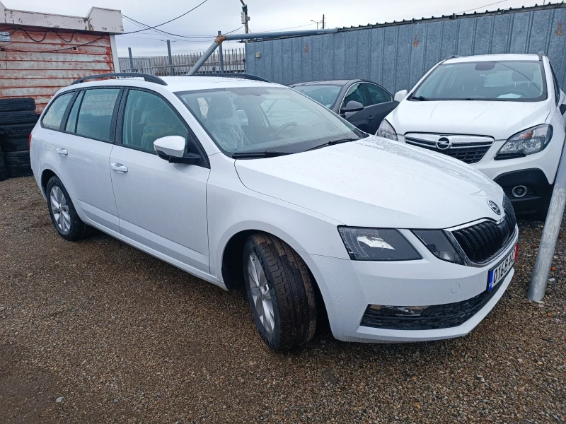 Skoda Octavia 2.0TDI AUTOMATIC , снимка 3 - Автомобили и джипове - 48449908