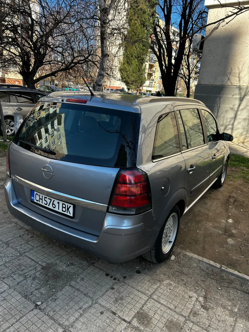 Opel Zafira 1.6 ГАЗ, снимка 4 - Автомобили и джипове - 49456372