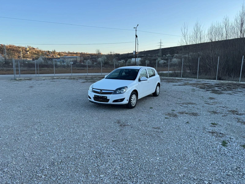 Opel Astra 1.7 CDTi, снимка 1 - Автомобили и джипове - 49591176