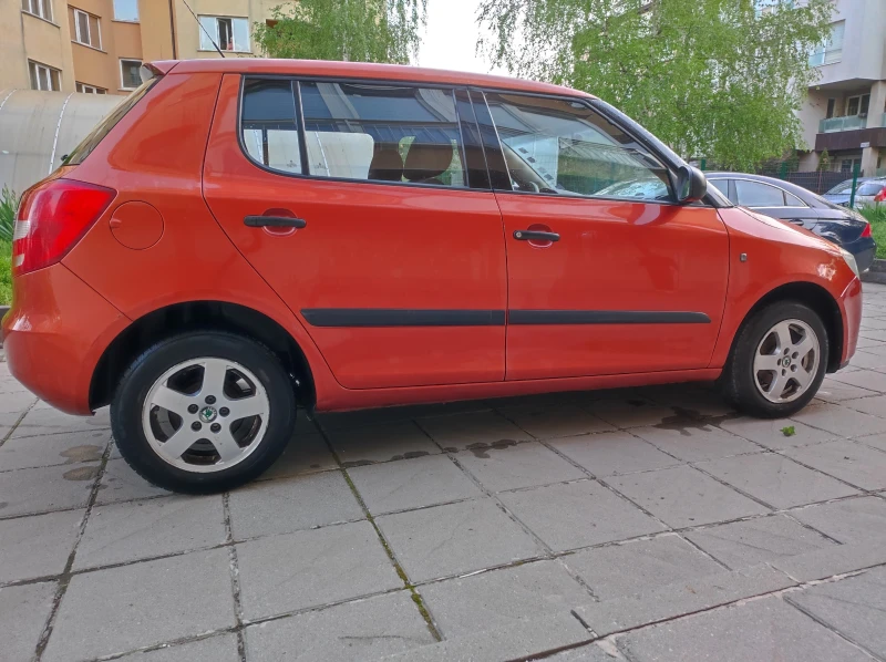 Skoda Fabia, снимка 6 - Автомобили и джипове - 52519974