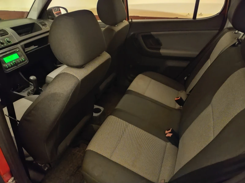 Skoda Fabia, снимка 14 - Автомобили и джипове - 52519974