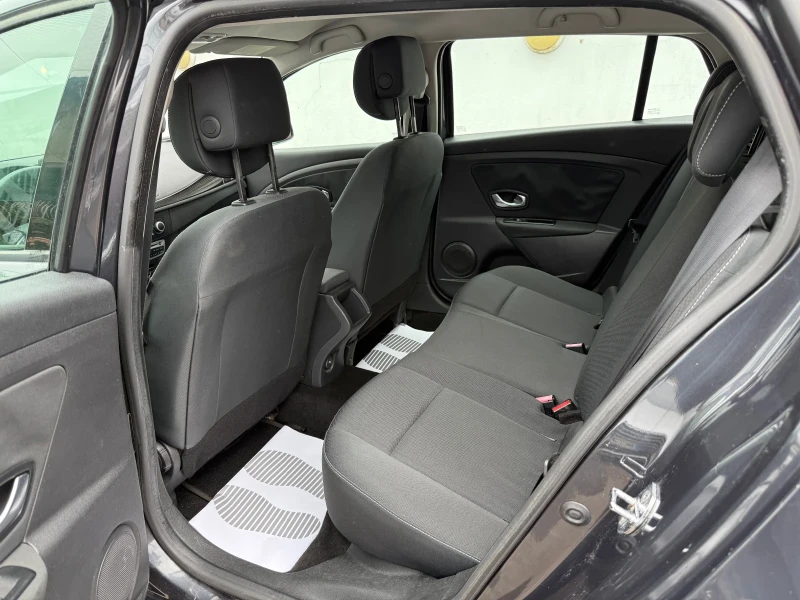 Renault Megane 1.5DCI 110HP NAVI , снимка 15 - Автомобили и джипове - 51207965