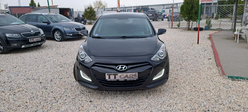 Hyundai I30 1.6I EURO6, Navi, Панорама, Кожа, снимка 2 - Автомобили и джипове - 52655029
