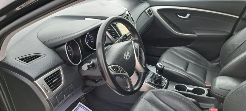 Hyundai I30 1.6I EURO6, Navi, Панорама, Кожа, снимка 11 - Автомобили и джипове - 52655029