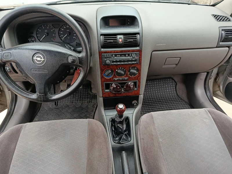 Opel Astra 1.6 бензин 16V 101k, снимка 10 - Автомобили и джипове - 52887048