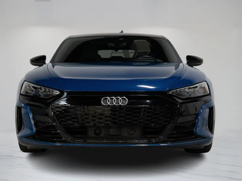 Audi E-Tron GT * QUATTRO | PREMIUM PKG | BLACK OPTICS | 20 IN * C, снимка 8 - Автомобили и джипове - 53000789