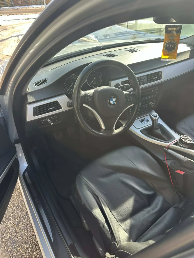 BMW 320 2.0i, снимка 6 - Автомобили и джипове - 53141358