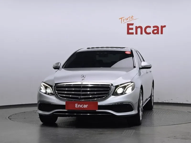 Mercedes-Benz E 300 Exclusive, снимка 3 - Автомобили и джипове - 55137116