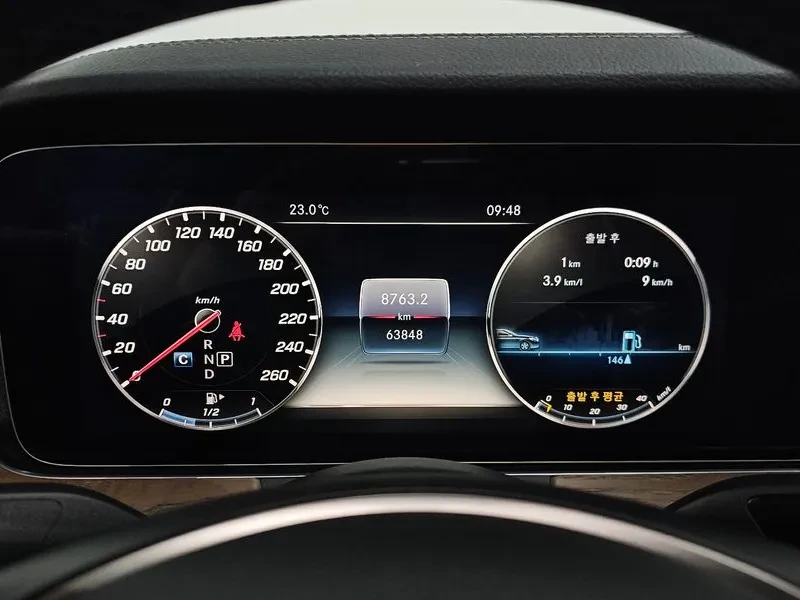 Mercedes-Benz E 300 Exclusive, снимка 8 - Автомобили и джипове - 55137116