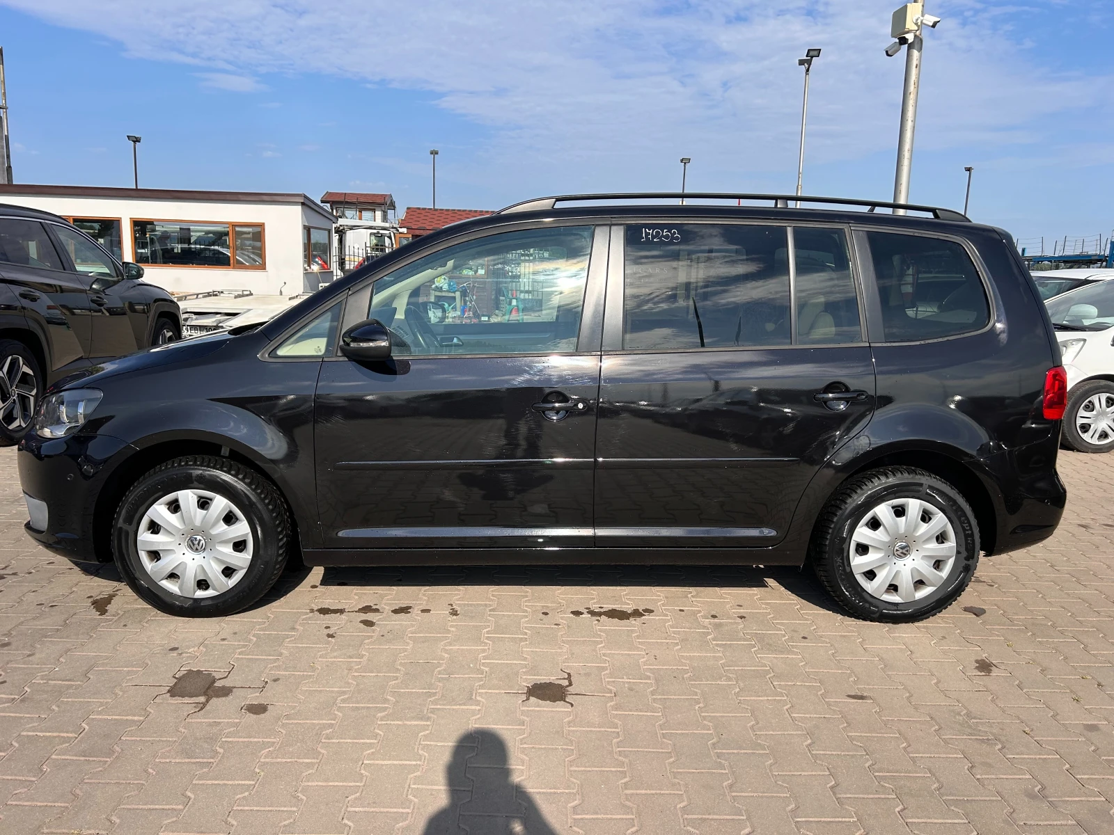 VW Touran 1.6TDI EURO 5 - изображение 9