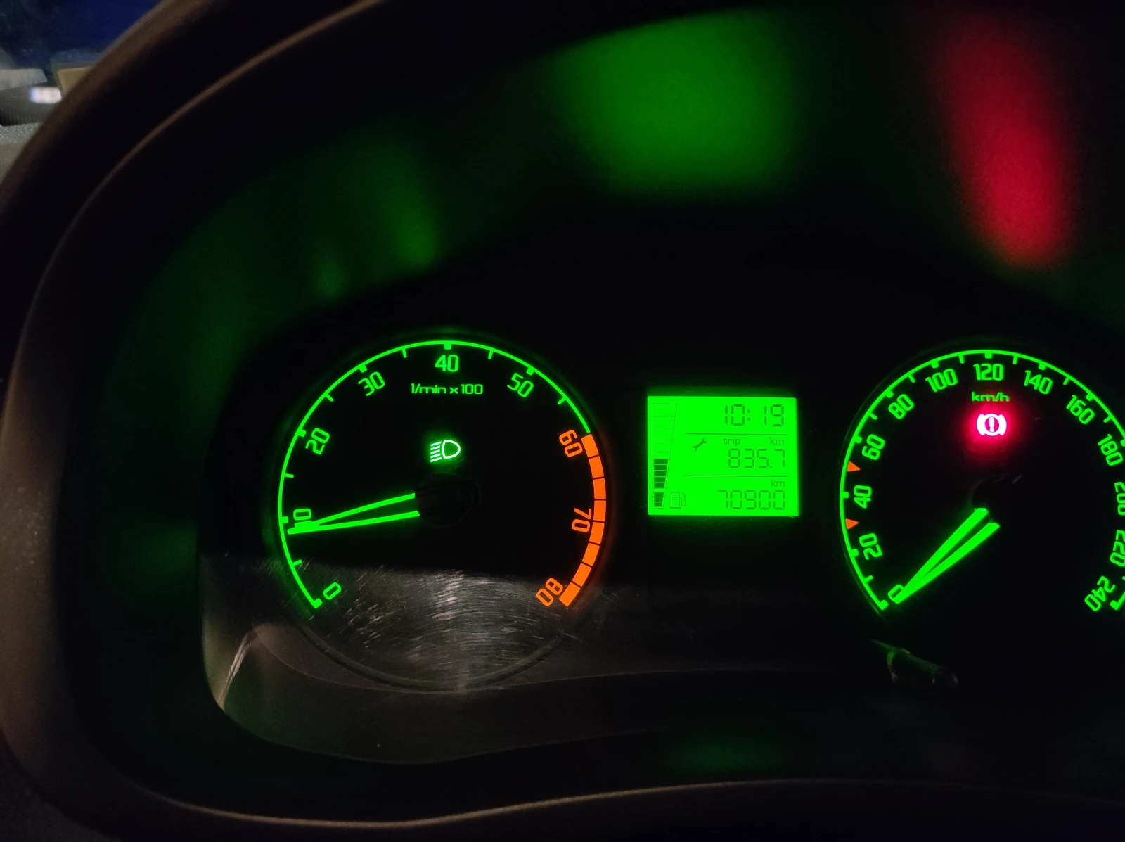 Skoda Fabia | Mobile.bg   11