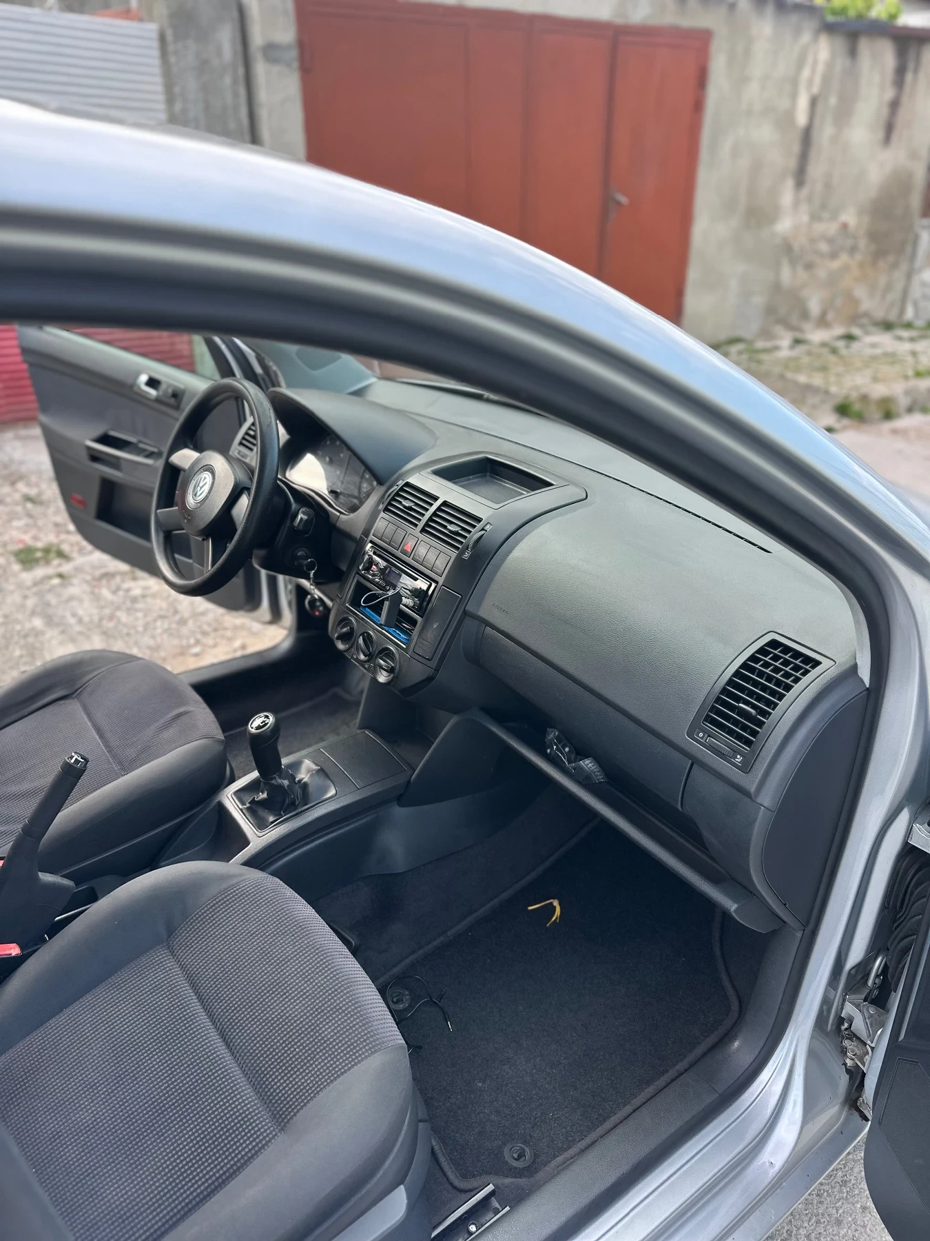 VW Polo Продава се Vw polo 1.4tdi с работещ климатик  - изображение 9