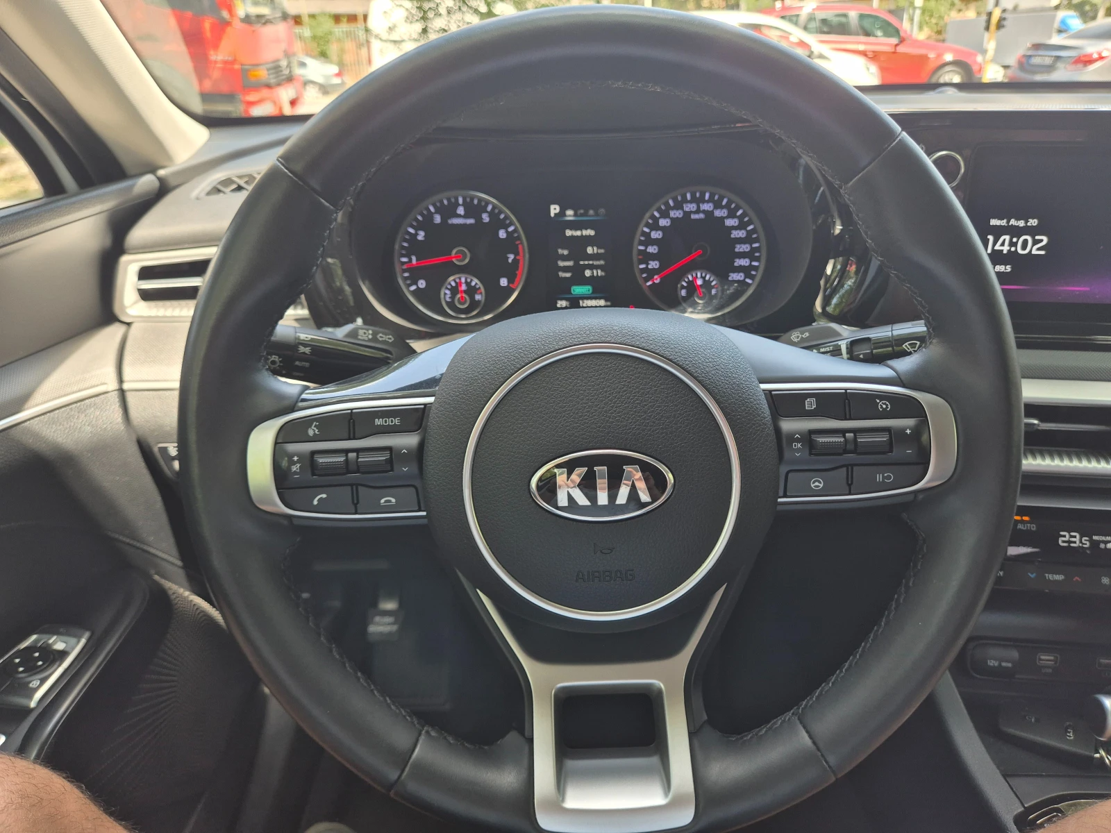 Kia K5 2.0 cm3 LPG - изображение 10