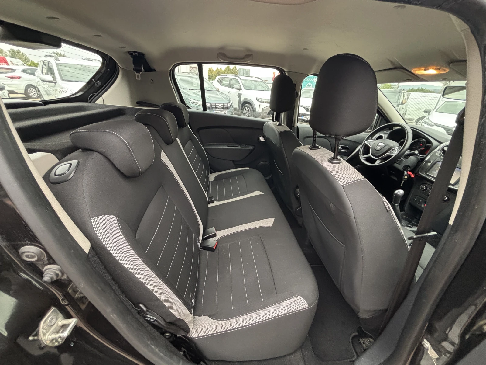 Dacia Sandero Stepway Blue dCi 95 к.с. Дизел Stop & Start BVM5, снимка 9 - Автомобили и джипове - 51936524