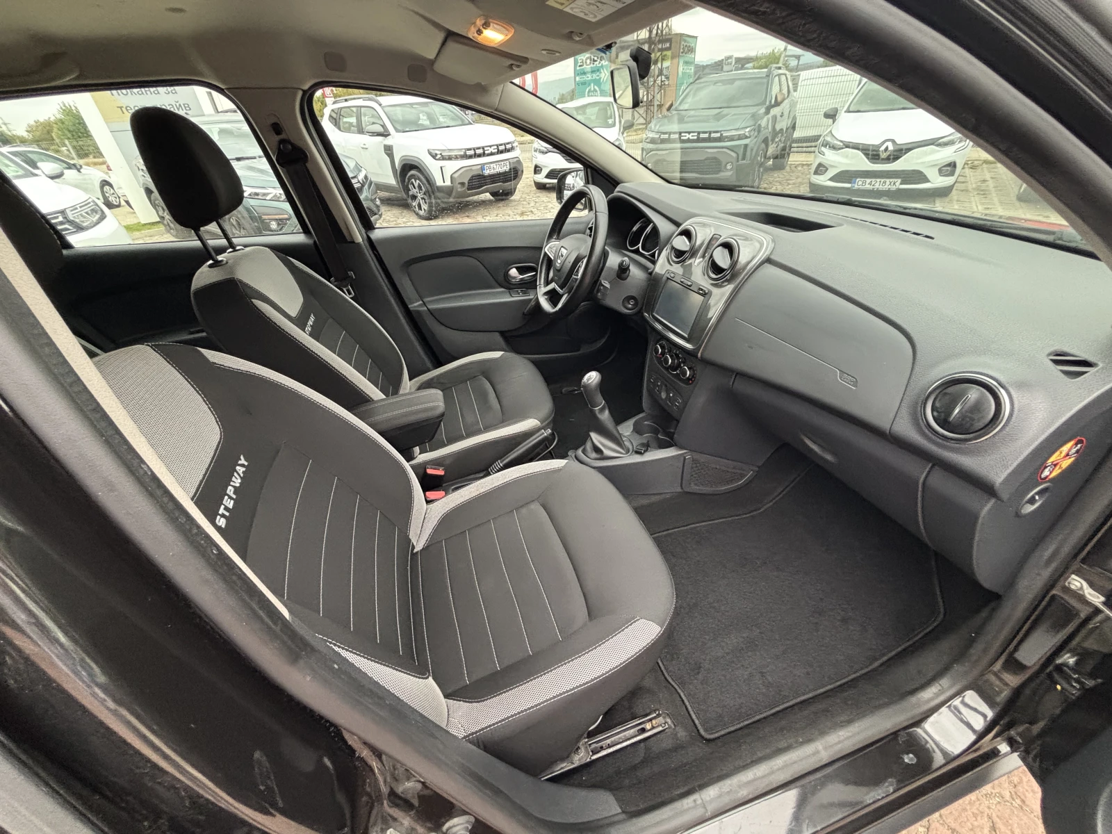 Dacia Sandero Stepway Blue dCi 95 к.с. Дизел Stop & Start BVM5, снимка 12 - Автомобили и джипове - 51936524