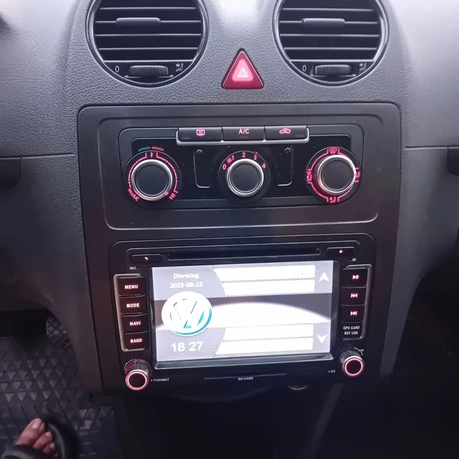 VW Caddy 2.0 тди 140 кс.5 места  - изображение 5