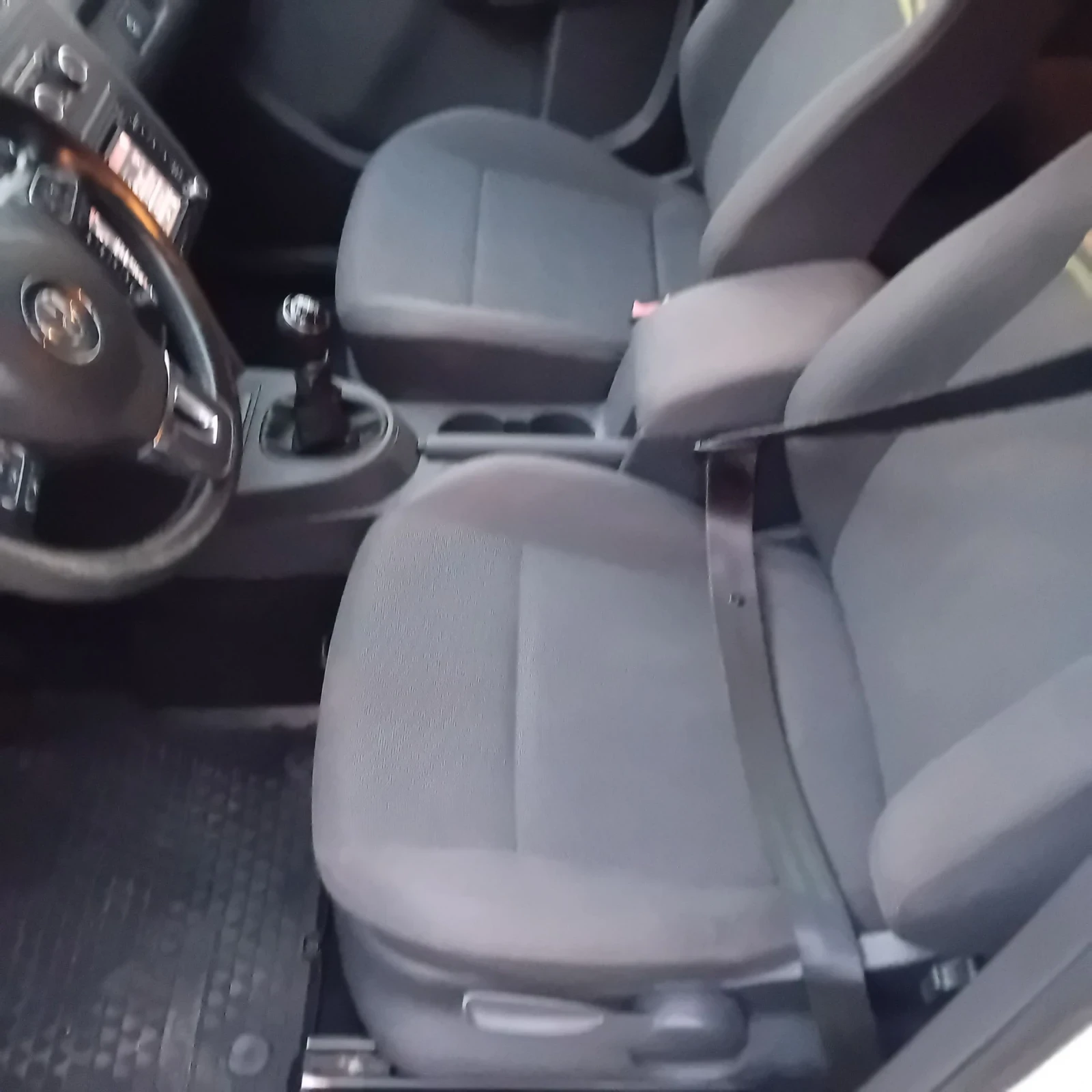 VW Caddy 2.0 тди 140 кс.5 места  - изображение 7