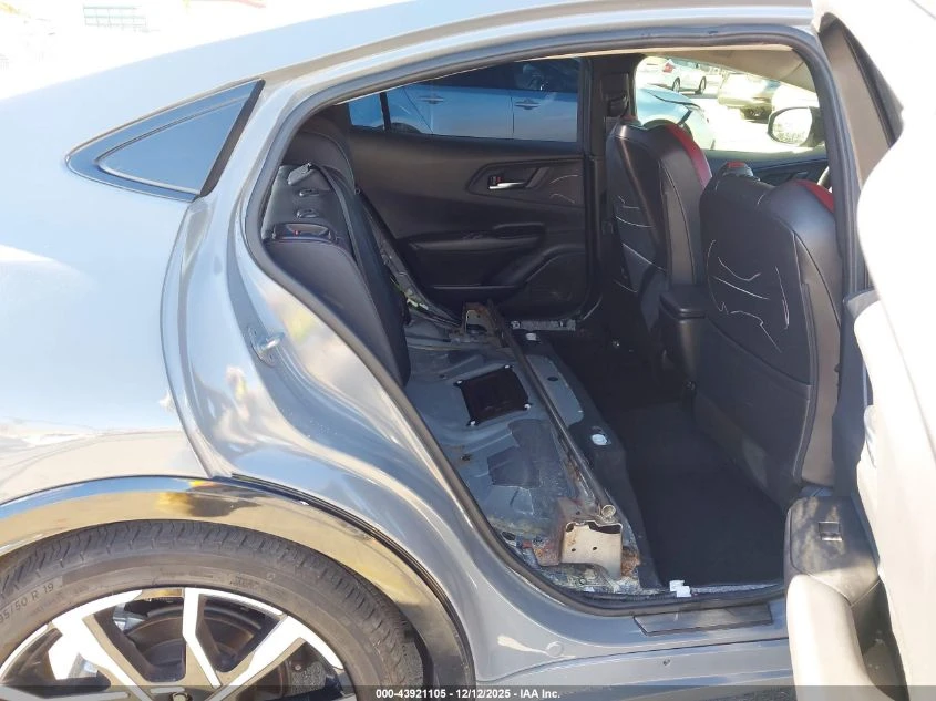 Toyota Prius 2.0L I-4 DI, DOHC, VVT, 150HP Front Wheel Drive | Mobile.bg � ����������� 13