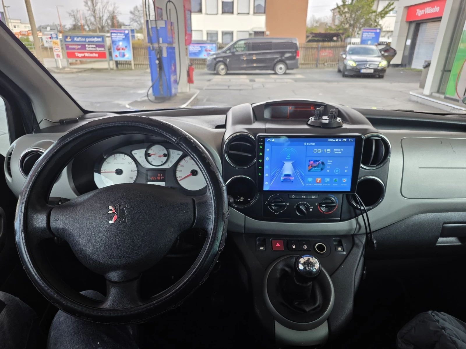 Peugeot Partner Tepee, снимка 13 - Автомобили и джипове - 53873239