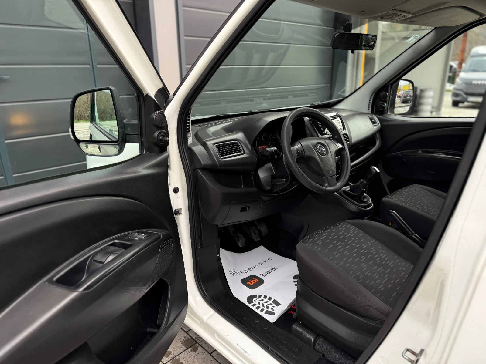 Opel Combo 1.3 CDTI 90кс, снимка 7 - Автомобили и джипове - 53967833