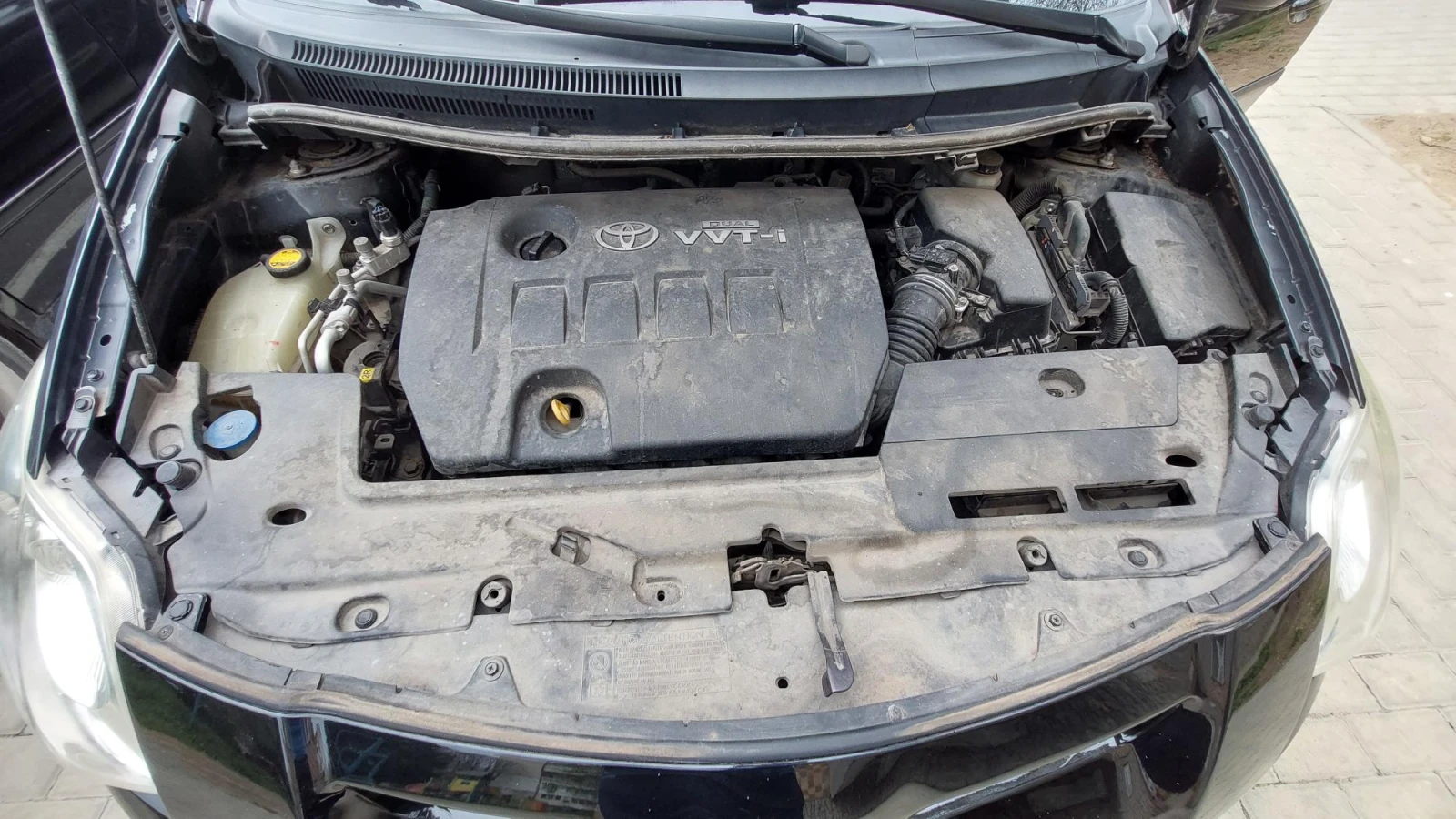 Toyota Auris, снимка 11 - Автомобили и джипове - 54194139