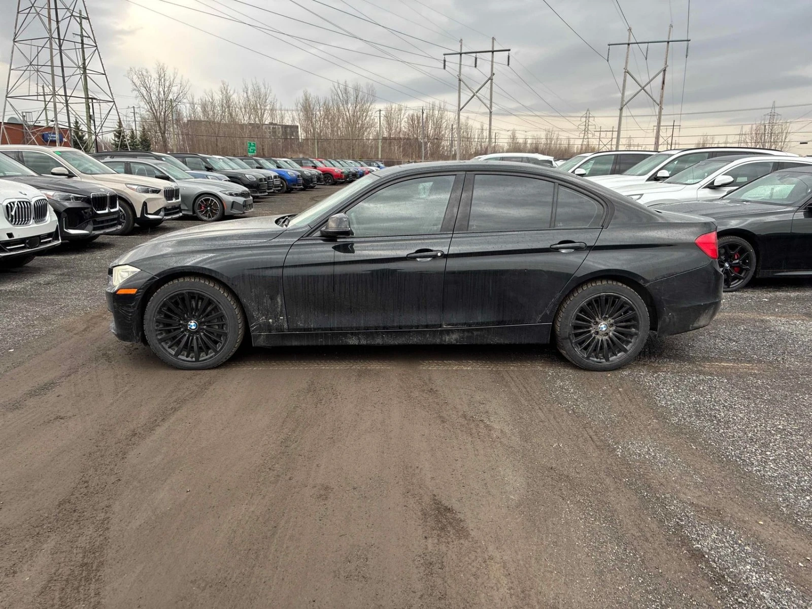 BMW 335 xDrive* АвтоКредит* (ЦЕНА ДО БГ), снимка 2 - Автомобили и джипове - 54217956