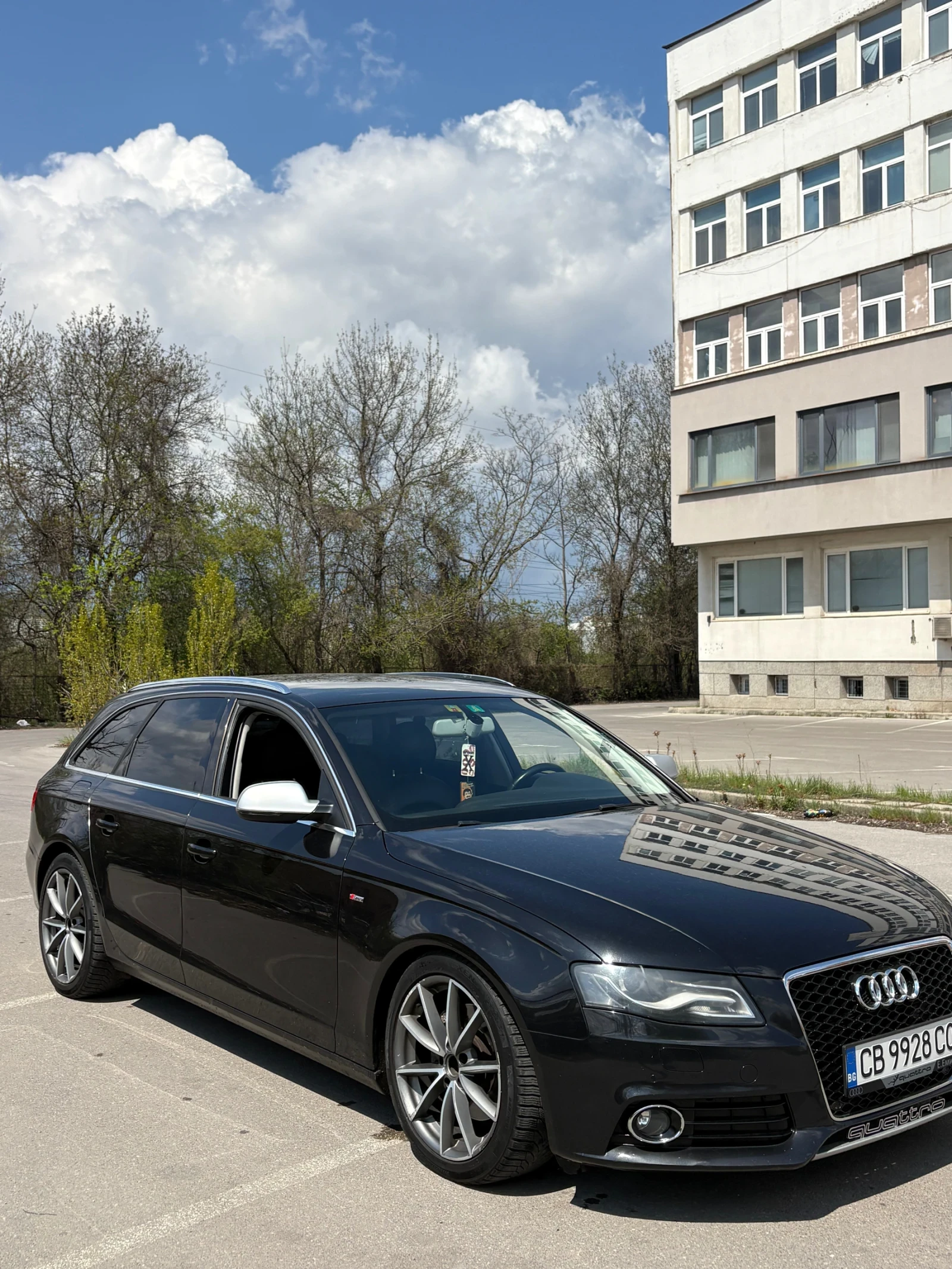 Audi A4 2.0 автомат, снимка 3 - Автомобили и джипове - 54802127